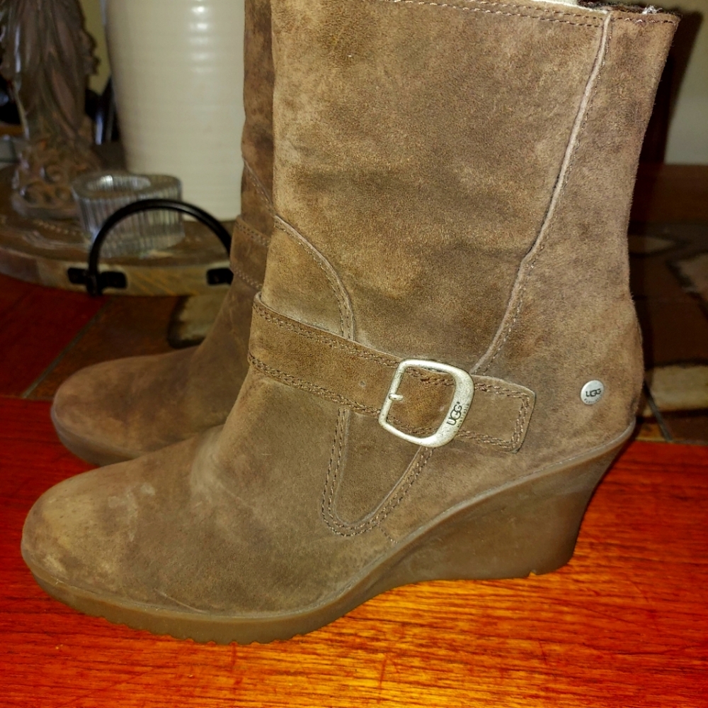 Uggs Giselle Suede Sherpa Boots 10 Wedge Heel Back Zipper Brown Cozy Fall/winter